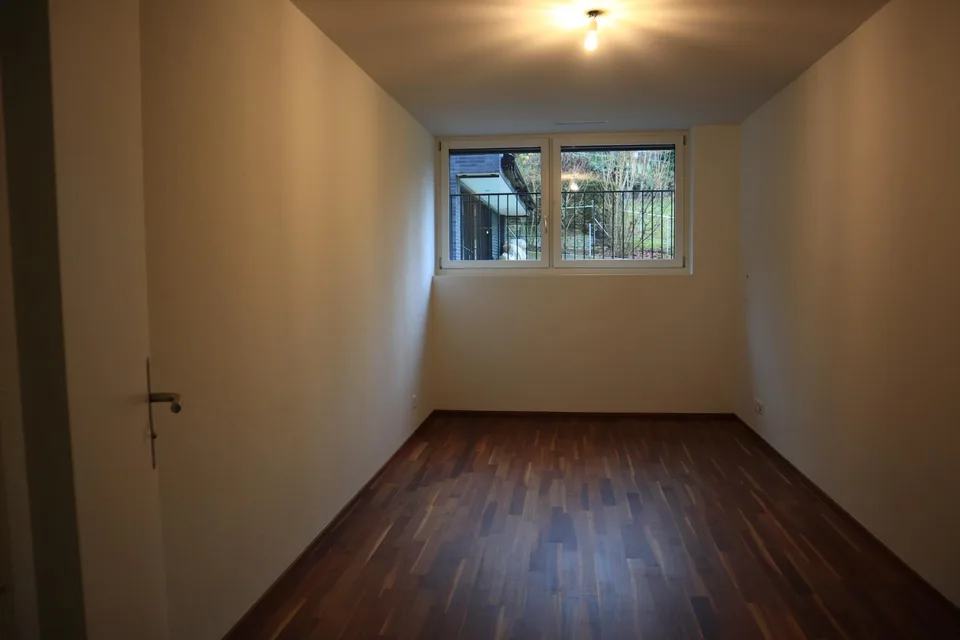 Edle 5.5-Zimmer-Terrassenwohnung in Pfeffingen – Foto 12 von 18