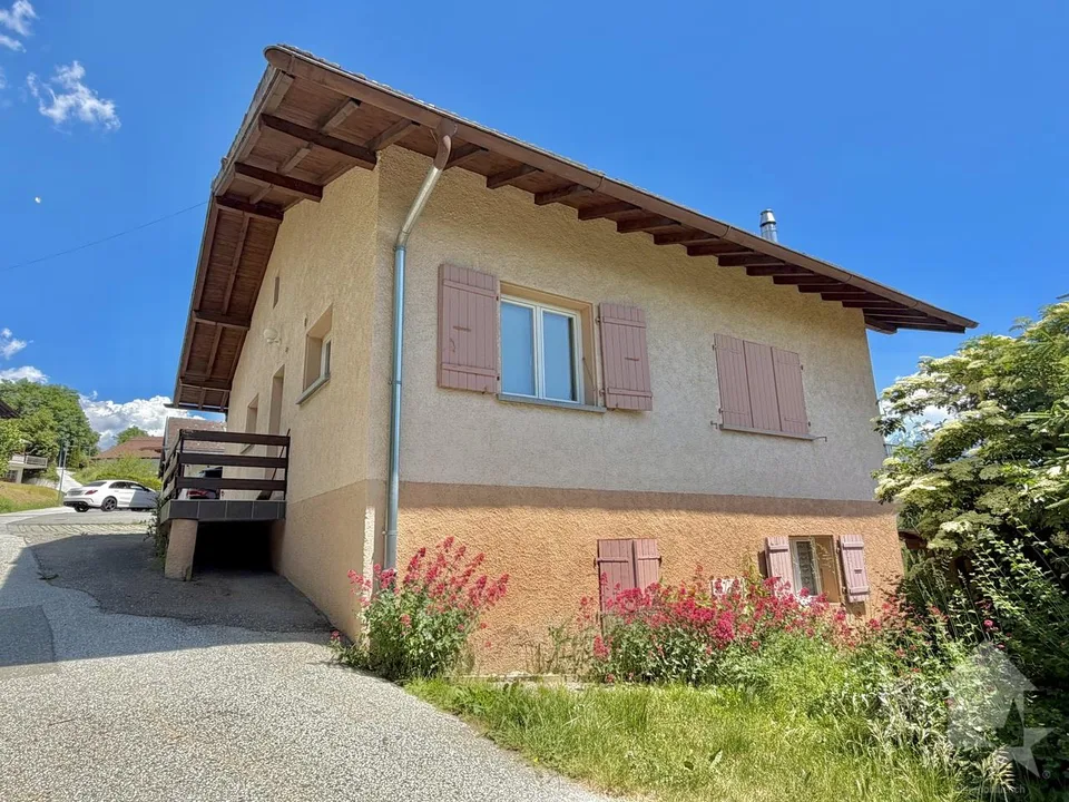 Lot immobilier, maison + terrains constructibles !