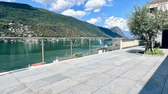 Moderne Villa mit atemberaubendem Seeblick und Pool – Foto 13 von 13