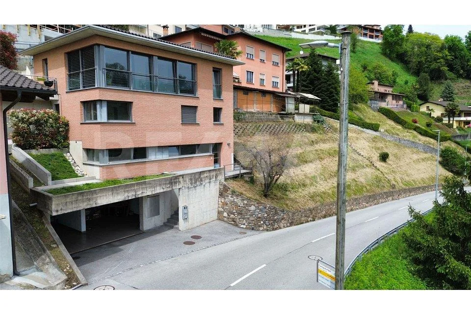 Casa unifamiliare con ufficio separato ideale per famiglie