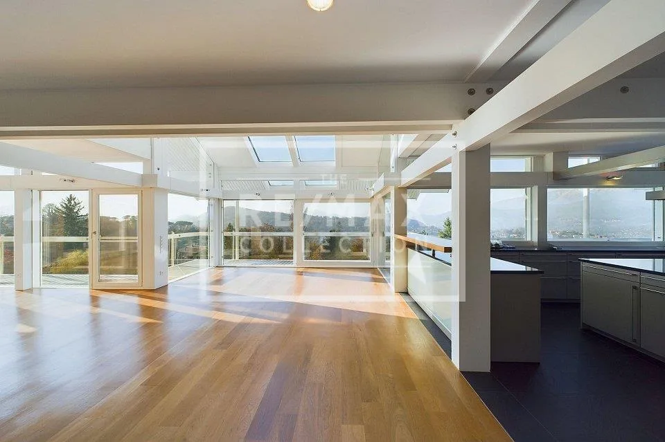 Elegante casa Huf con vista meravigliosa - In zona residenziale tra...