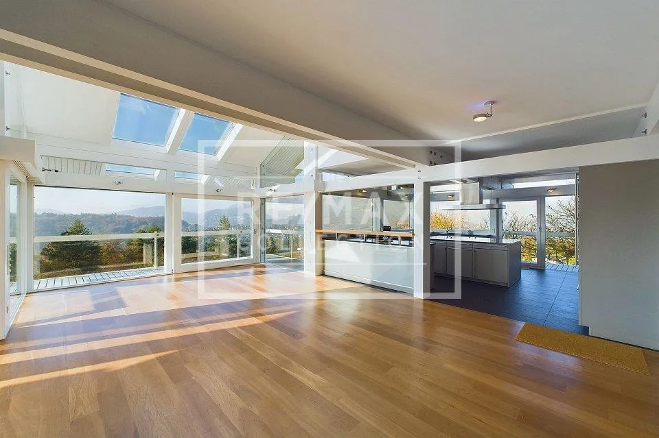 Elegante casa Huf con vista meravigliosa - In zona residenziale tra...