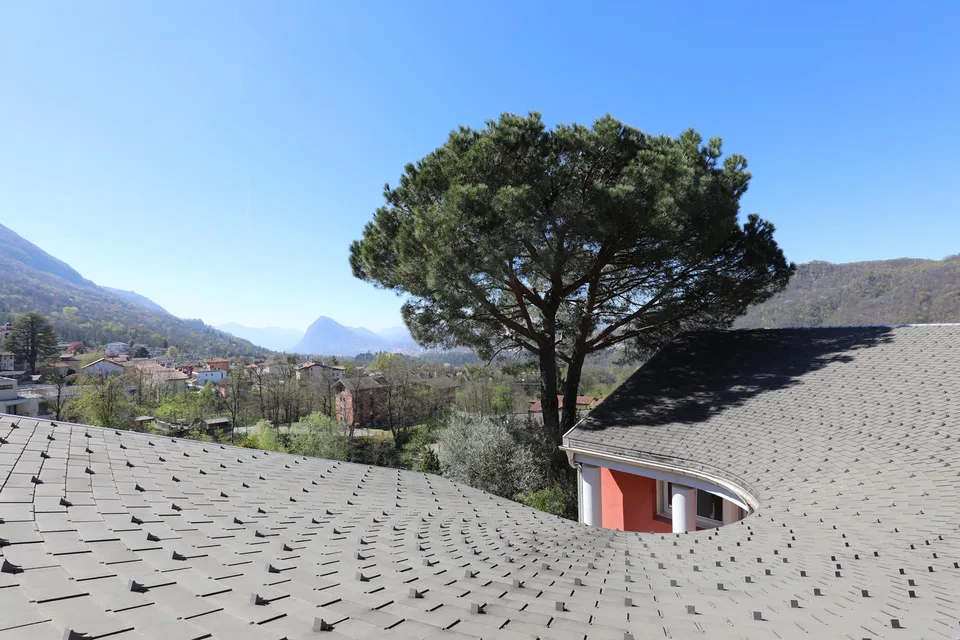 Architektonisch exklusive Villa mit Panoramasicht im Luganese – Foto 15 von 17