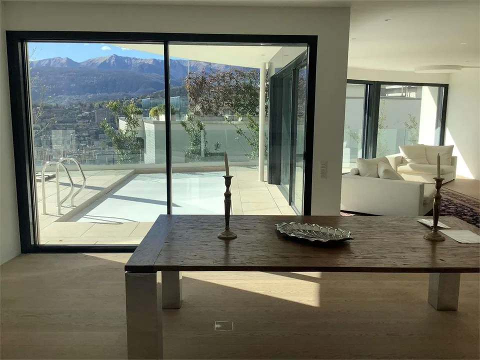 Lugano Albonago, moderna villa con piscina e vista lago – foto 10 di 13
