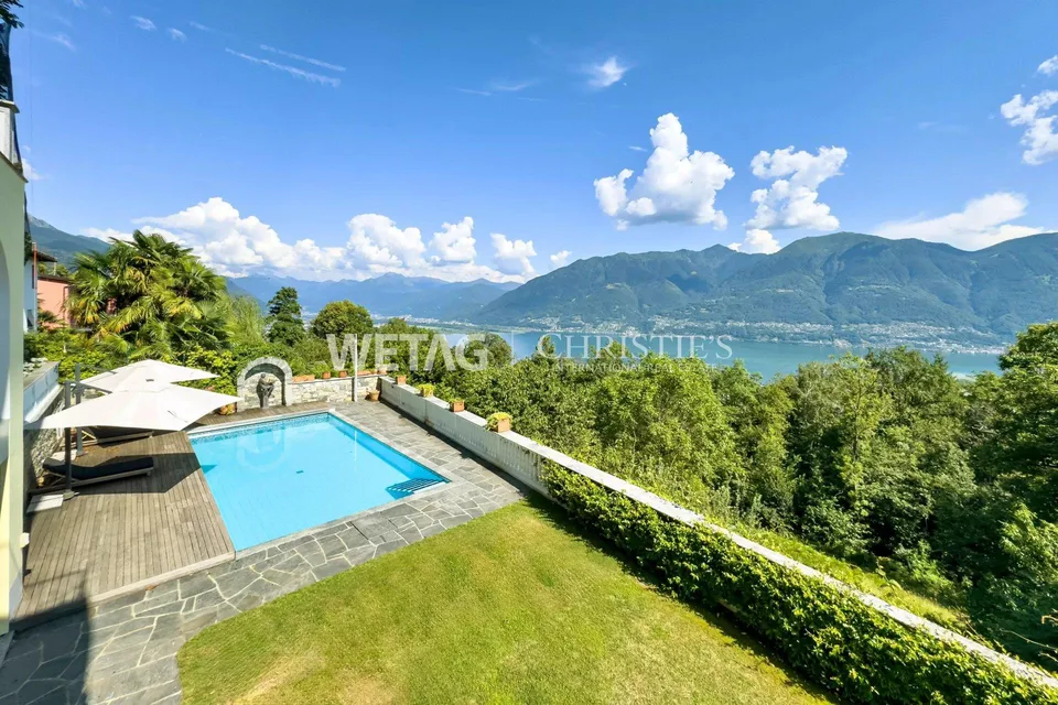 Exclusive luxury villa with outdoor pool and wellness area for sale in Orselina