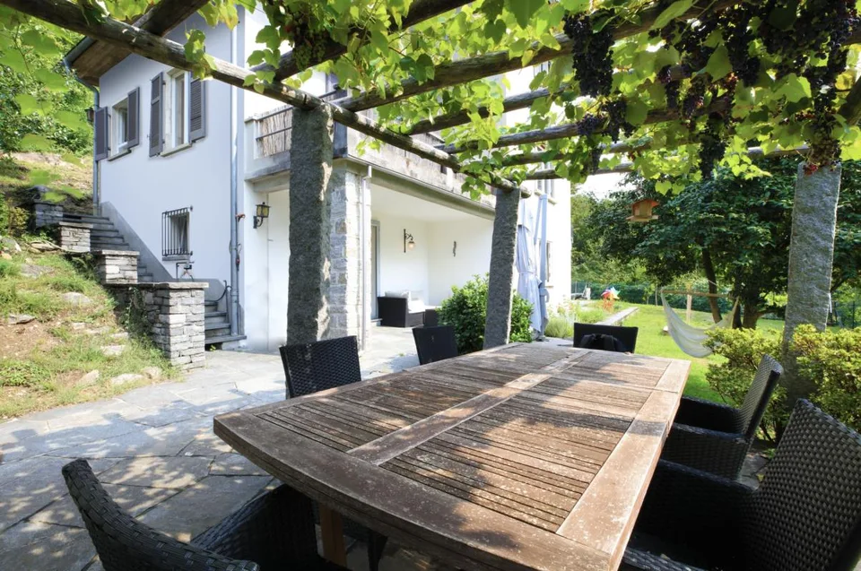 Minusio - Casa bifamiliare con Rustico