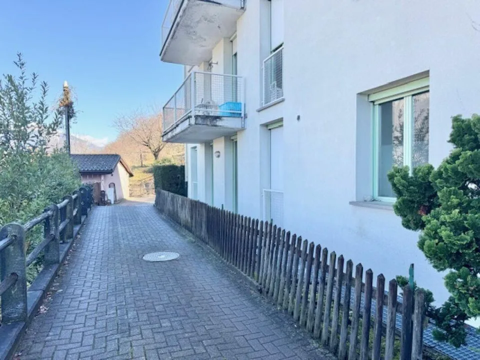 ZU VERKAUFEN IN CADENAZZO - 2.5 ZIMMERWOHNUNG IM PARTERRE MIT BALKON – Foto 9 von 13