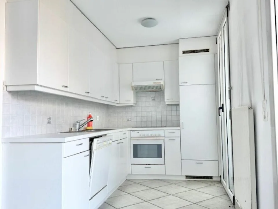 VENDESI A CADENAZZO - APPARTAMENTO DI 2.5 LOCALI AL PT CON TERRAZZO
