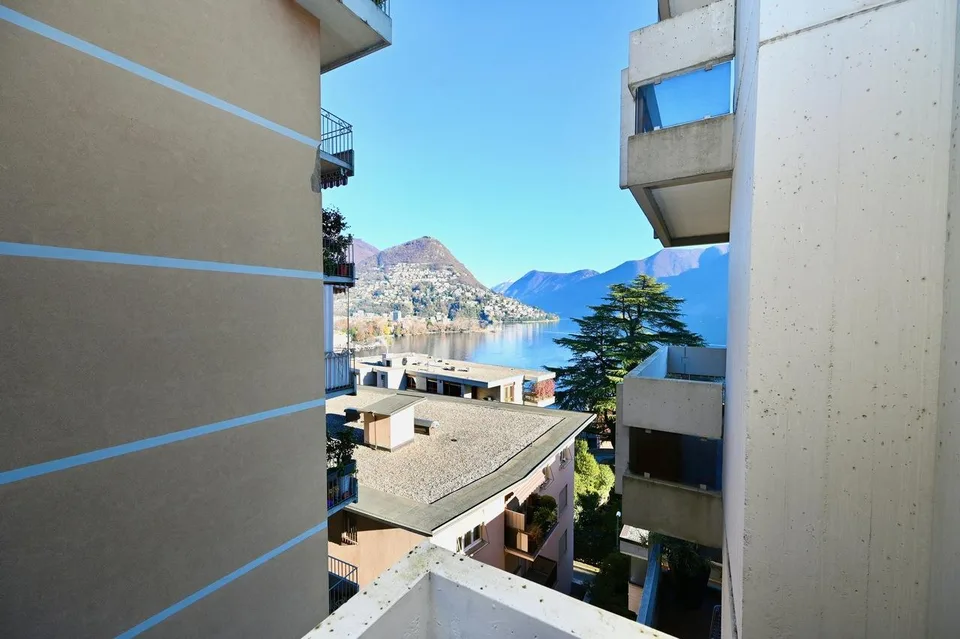 Elegante Appartamento con Vista Lago Mozzafiato a Lugano – photo 11 sur 14