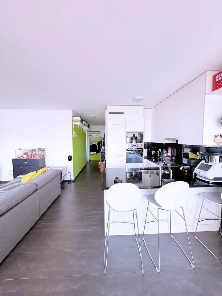 Helles 2.5-Zimmer-Apartment mit Pool und Wellnessbereich