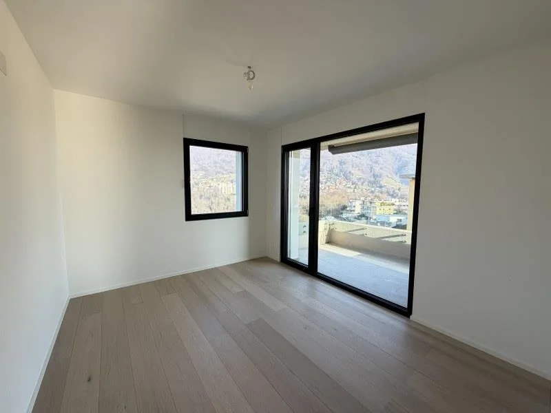 ATTIC APARTMENT 4.5 ROOMS WITH LAKE VIEW IN ELEGANT BUILDING – photo 8 of 13
