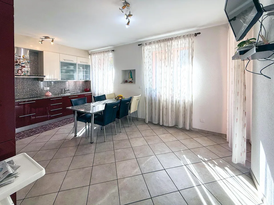 Casa unifamiliare con grande giardino – photo 6 sur 18