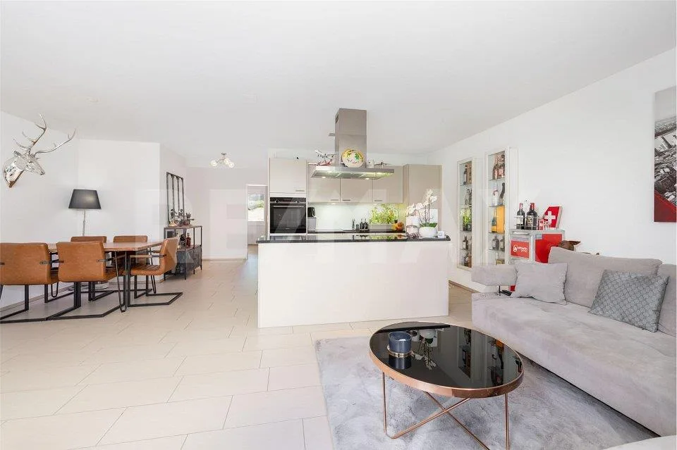 Appartement de jardin moderne avec retraite privée dans un espace vert