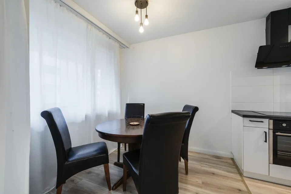 Appartamento 2.5 locali moderno con ampio balcone