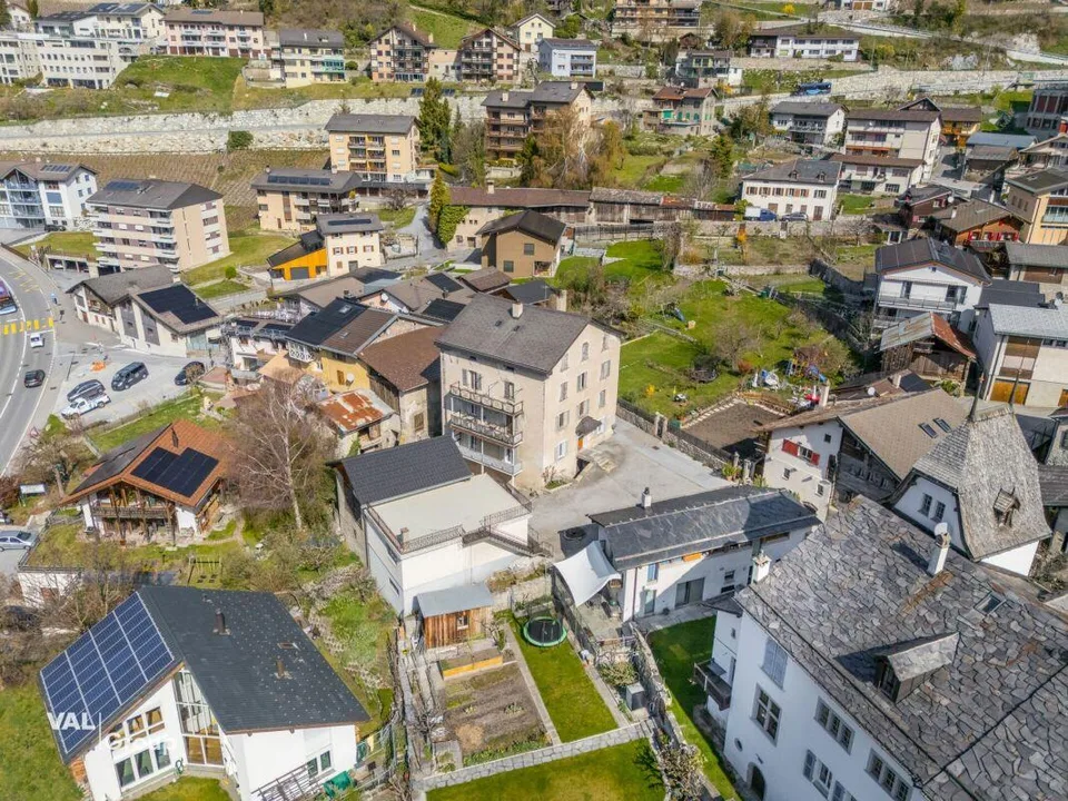 Appartamento ristrutturato di 4,5 locali con charme e bel giardino – foto 13 di 16