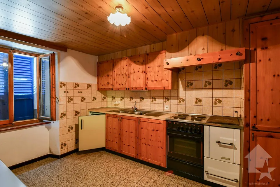 Maison de village pleine de charme avec grange attenante