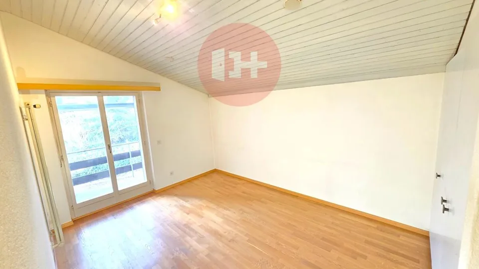 CASA FAMILIARE SPACIOSA CON DINTORNI!!