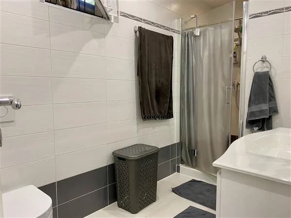Renovated Semi-Detached Villa - Ideal for Families or Investment – photo 12 of 22