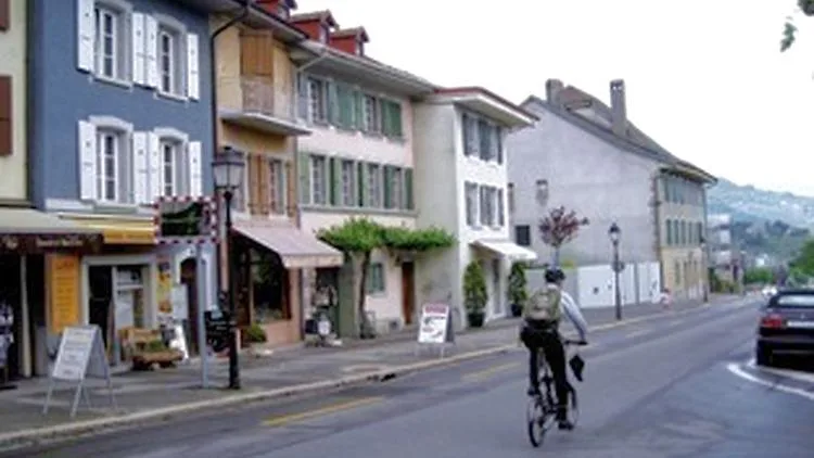 STUDIO À LAUSANNE - PULLY, MEUBLÉ