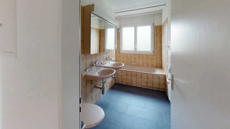 Schöne 3.5 Zimmer-Wohnung mit Sitzplatz
