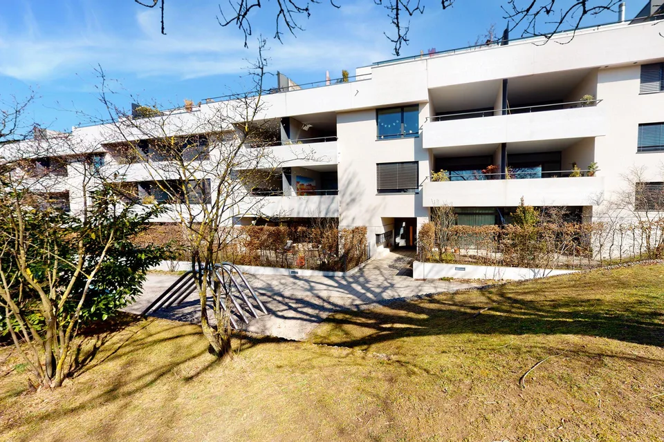 Traumhafte Wohnung an herrlicher Lage in Höngg!
