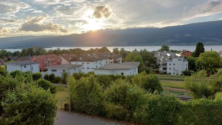 4½ ZIMMER-HAUS IN TÄUFFELEN (BE), MÖBLIERT