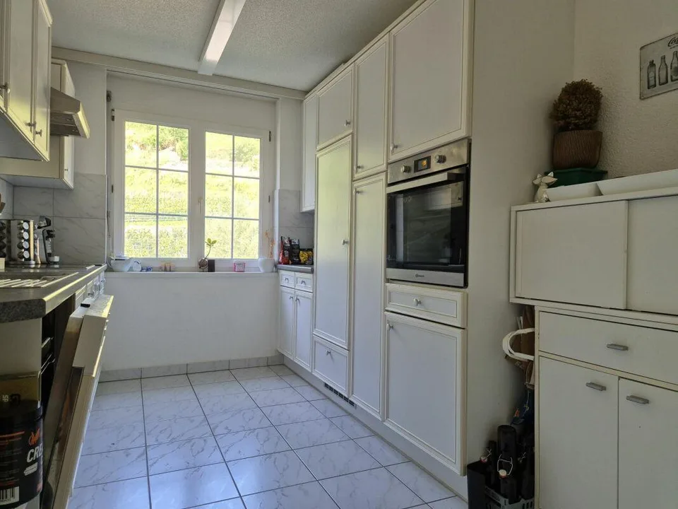 grosse 4.5-Zimmer-Wohnung (110m²) mit Balkon