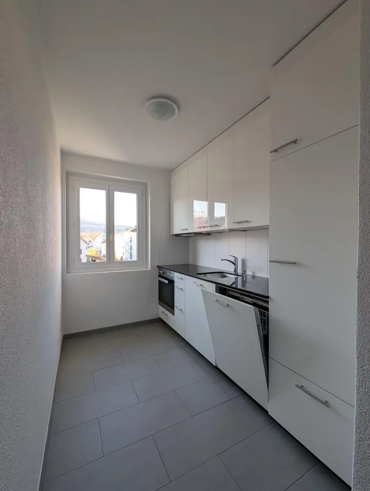 Moderne 3.5-Zimmerwohnung mit Balkon im 2. Stock / Mietzinsaktion