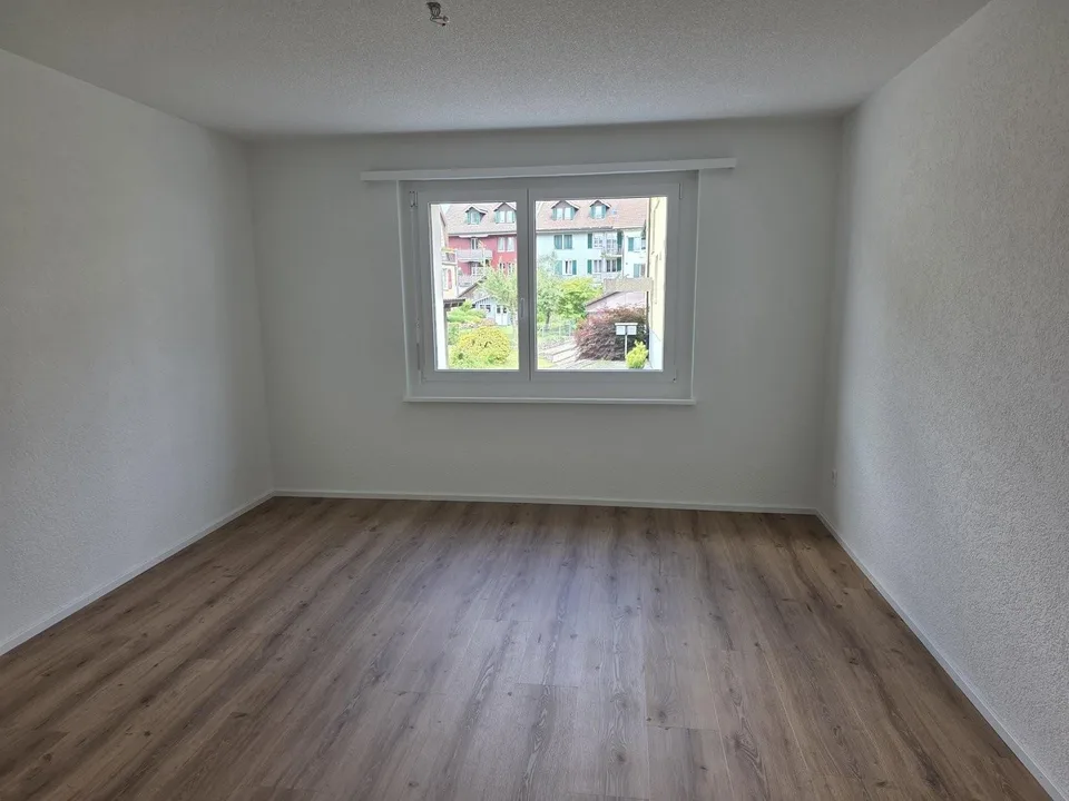 Premier loyer après rénovation complète - Vie moderne avec style
