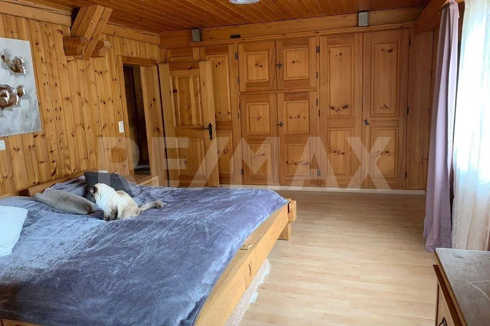 Schöne, grosszügige 5.5-Zimmer-Dachwohnung mit Terrasse – 295 m2