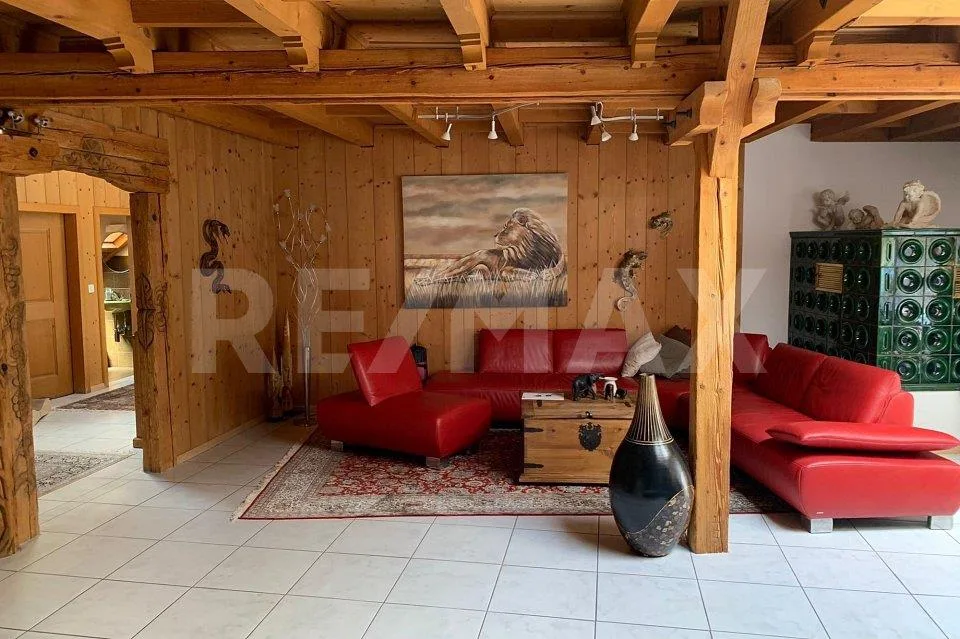Schöne, grosszügige 5.5-Zimmer-Dachwohnung mit Terrasse – 295 m2