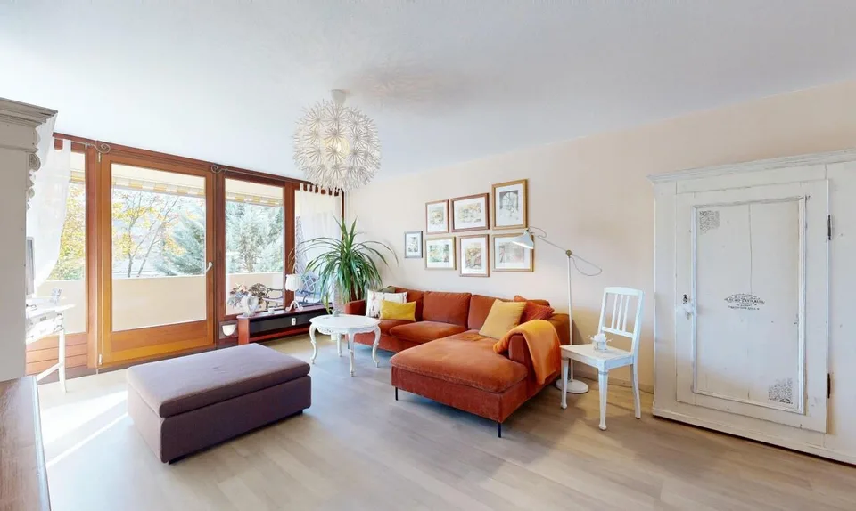 Lichtdurchflutete 5.5-Zimmer-Wohnung mit sonnigem Balkon