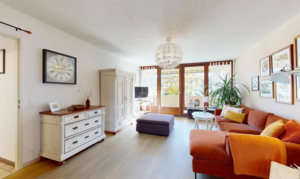 Lichtdurchflutete 5.5-Zimmer-Wohnung mit sonnigem Balkon