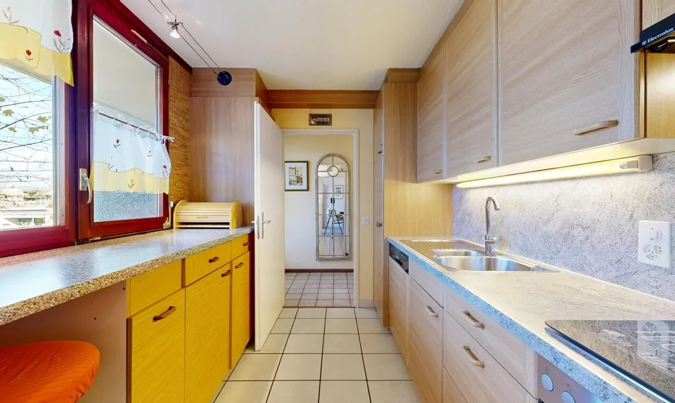 Light-flooded 5.5-room apartment with sunny balcony – photo 7 of 21