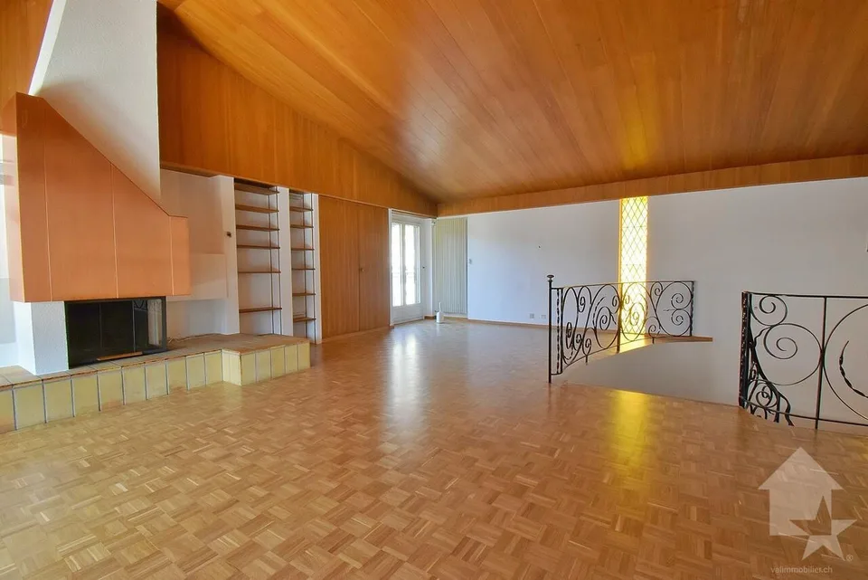 Spacieuse villa avec un double box près du centre de Sion !
