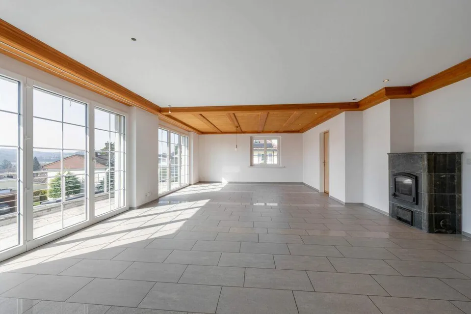 Freistehendes 6.5-Zimmer-Haus mit 2.5-Zimmer Einliegerwohnung an wu...