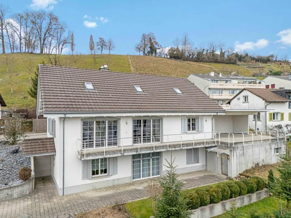 Freistehendes 6.5-Zimmer-Haus mit 2.5-Zimmer Einliegerwohnung an wu...