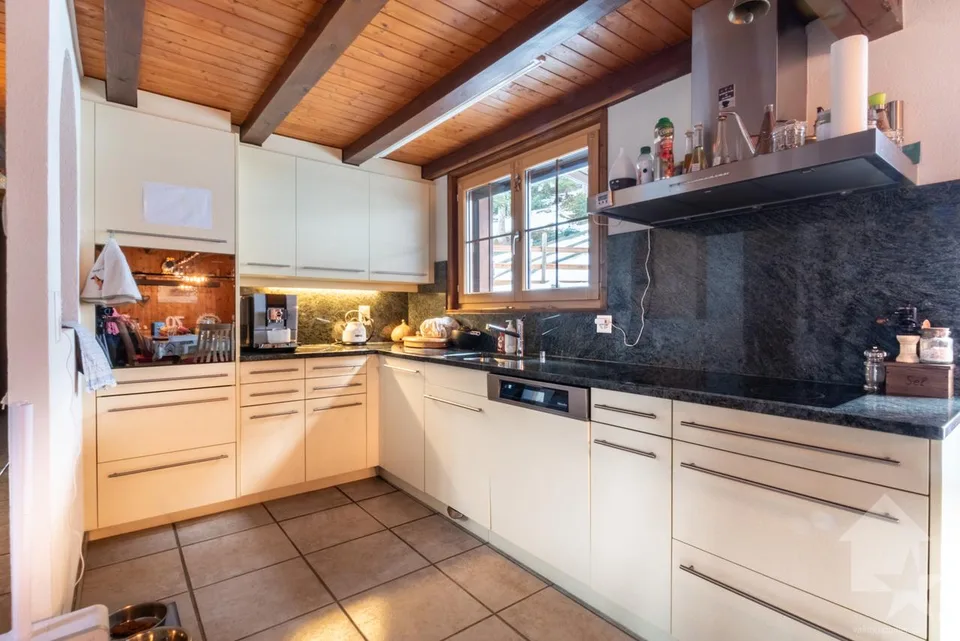 Familiénchalet mit 8.5 Zimmern, modernisiert und perfekt gepflegt