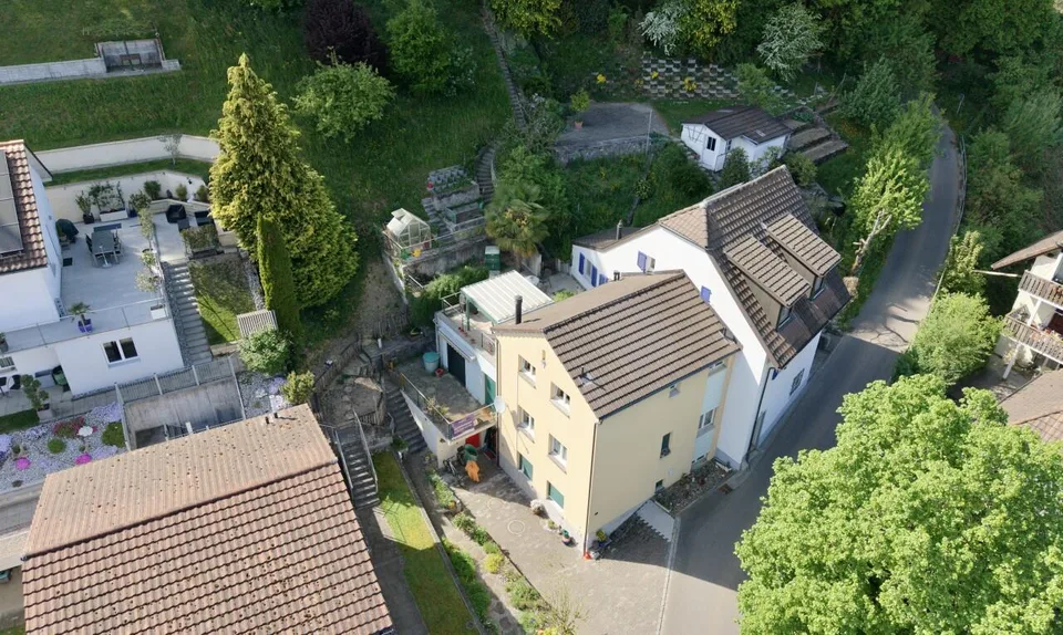 Grosszügiges EFH mit Einliegerwohnung und Weitsicht