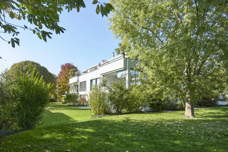 4.5 Zi.-Wohnung mit 173 m² Gesamtnutzfläche und Sky-Frame-Wintergarten