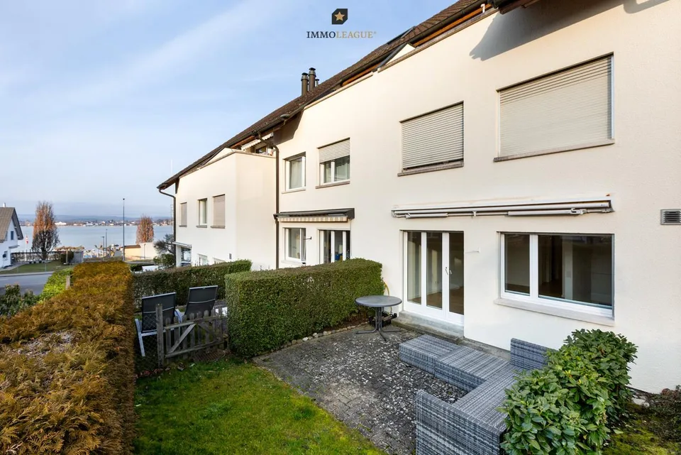 Stilvoll Wohnen in Seenähe mit charmantem Gartensitzplatz. – Foto 8 von 11