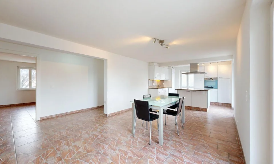 Spacieux duplex rénové de 160 m² au c?ur du village de Riddes