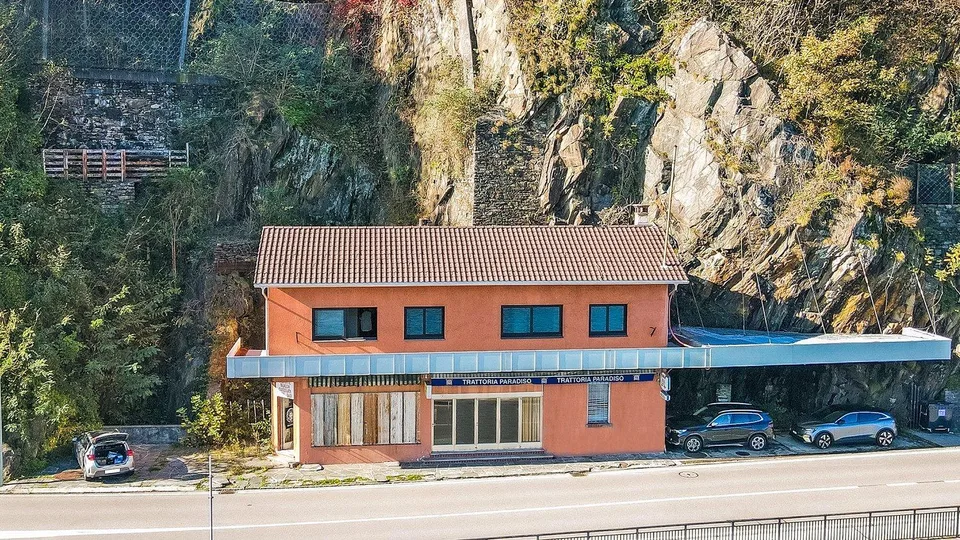 Casa strategica al confine - strategisches Haus an der Grenze