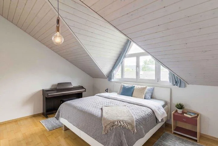 AMPLIO SPAZIO E VISTA SUL VERDE - CASA UNIFAMILIARE DI 5,5 CAMERE CON APPARTAMENTO ANNESSO – foto 6 di 8