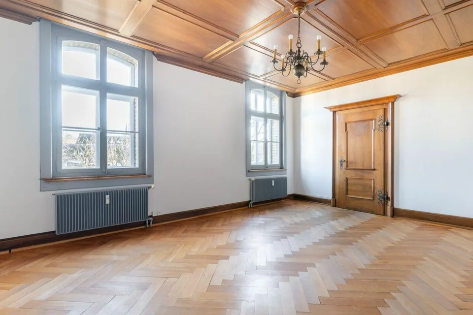 Aussergewöhnliche 5.5 Zimmer-Wohnung mit 2-Zimmer Einliegerwohnung
