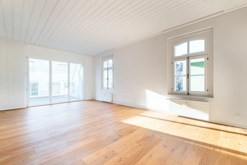 Aussergewöhnliche 5.5 Zimmer-Wohnung mit 2-Zimmer Einliegerwohnung