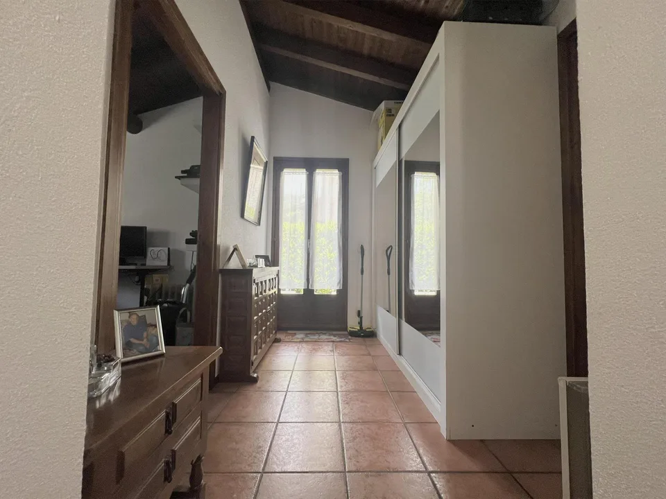 Nous vendons une maison unifamiliale à proximité du noyau de Piandera