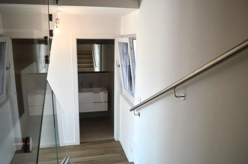 VILLA UNIFAMILIARE DI 5.5 LOCALI CON GIARDINO – foto 7 di 13
