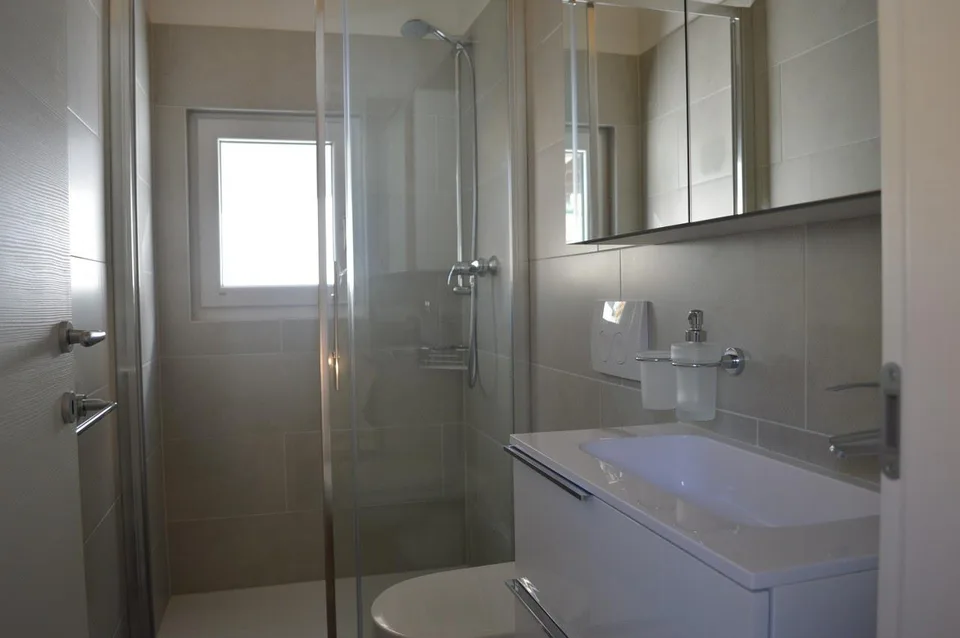 VILLA UNIFAMILIARE DI 5.5 LOCALI CON GIARDINO – foto 8 di 13