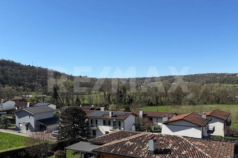 Casa a schiera libera su 4 lati – Foto 9 von 10